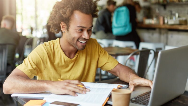 Como Funciona a Faculdade Semi Presencial e Quais Suas Vantagens?